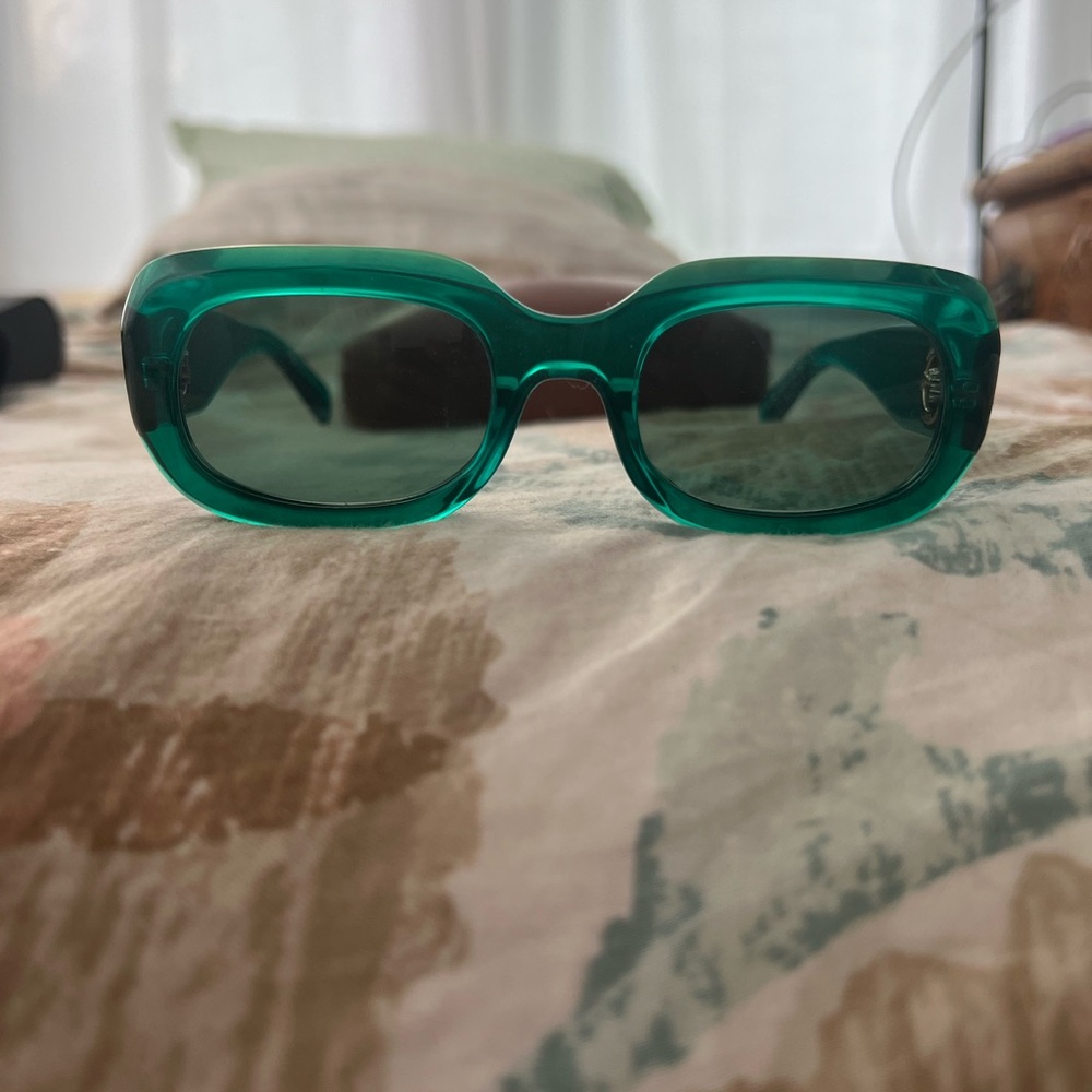 EUC Longchamp Medallion 52mm Rectangular Sunglasses Green
